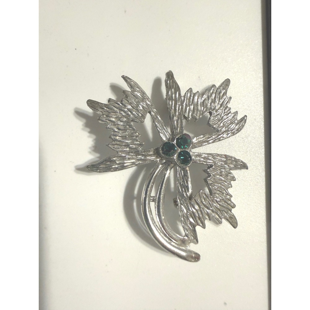 Vintage‎ Silver Tone Textured Floral Brooch Green Rhinestone Mid Century Pin
